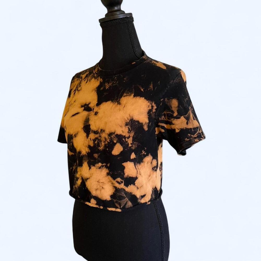 Goodfellow Orange and black tie-dye cropped tee Size Small - Picture 4 of 5